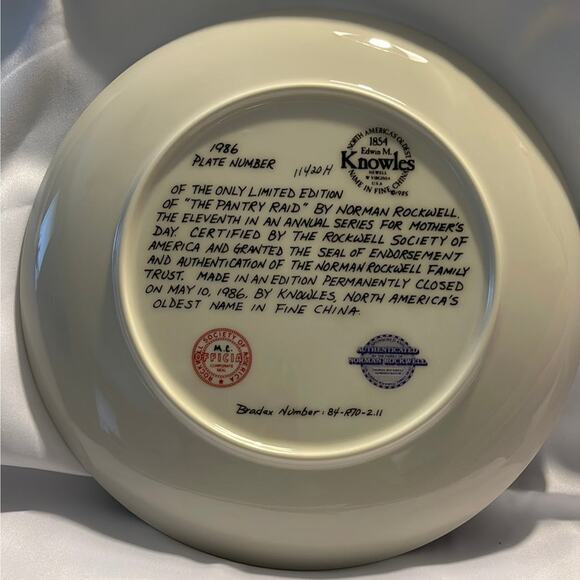 Bradford Exchange Norman Rockwell Plate The Pantry Raid 8.2" Mothers Day - Picture 5 of 5